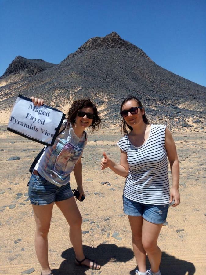 Maged Pyramids View Inn Kafrat al Jabal Bagian luar foto